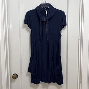 Kenzie Tunic top L